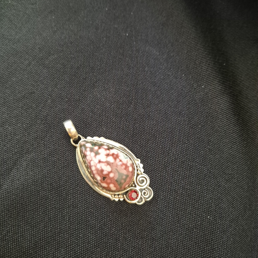 Artisan 9.25 Silver and Red Stone Teardrop Necklace